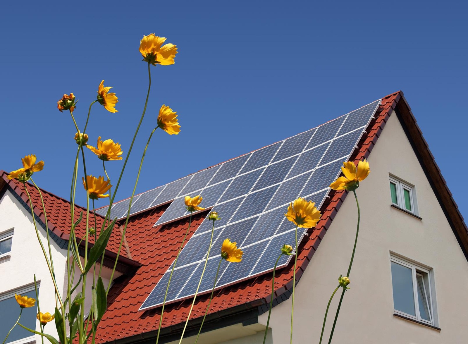 Haus mit Photovoltaikanlage